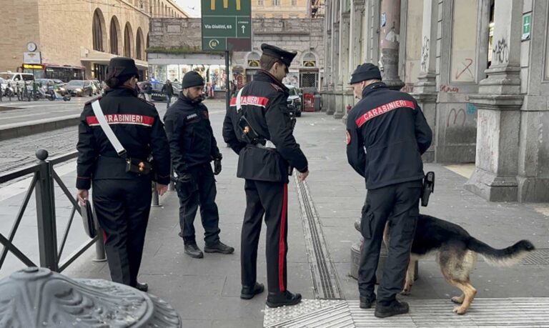 Roma Primo Blitz Delle Forze Dell Ordine Nella Zona Rossa Tra