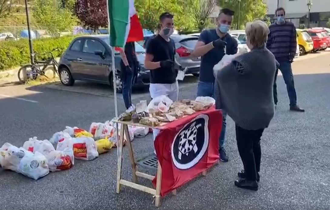 casapound firenze aiuti alimentari