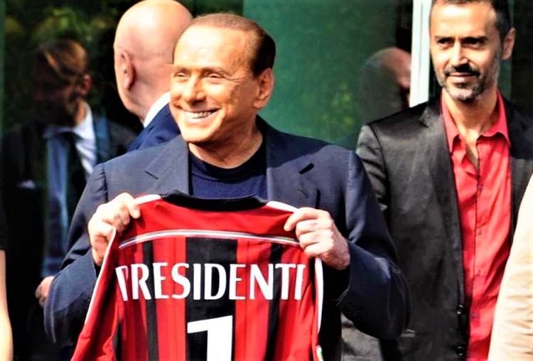 berlusconi maglia milan (2)