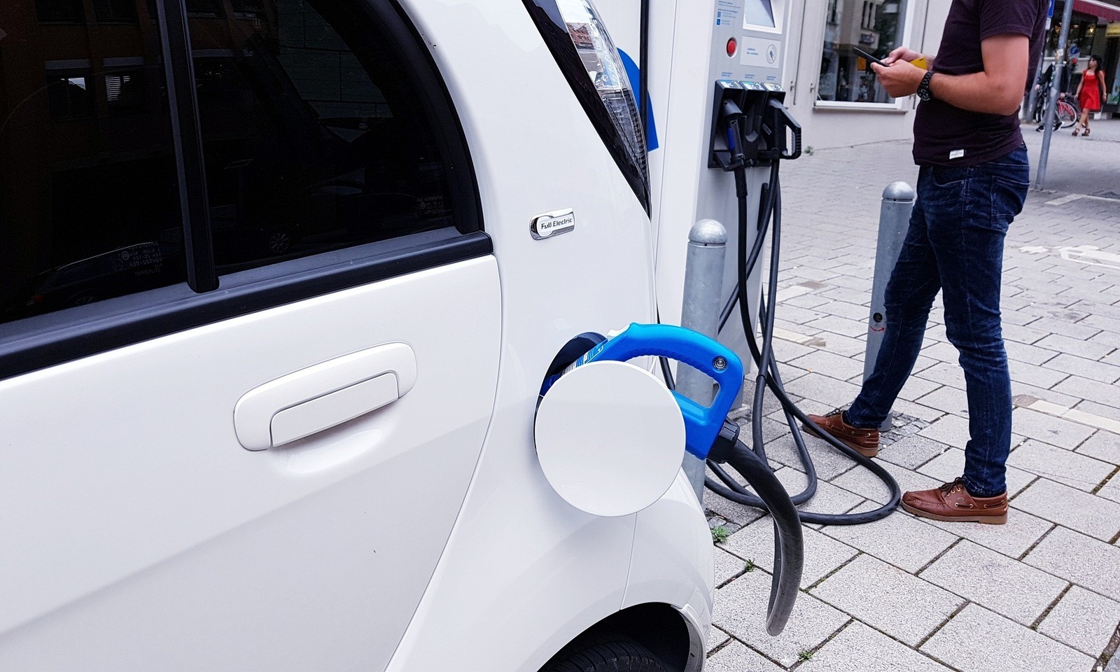 Auto elettrica per ottenere l'Ecobonus 2024