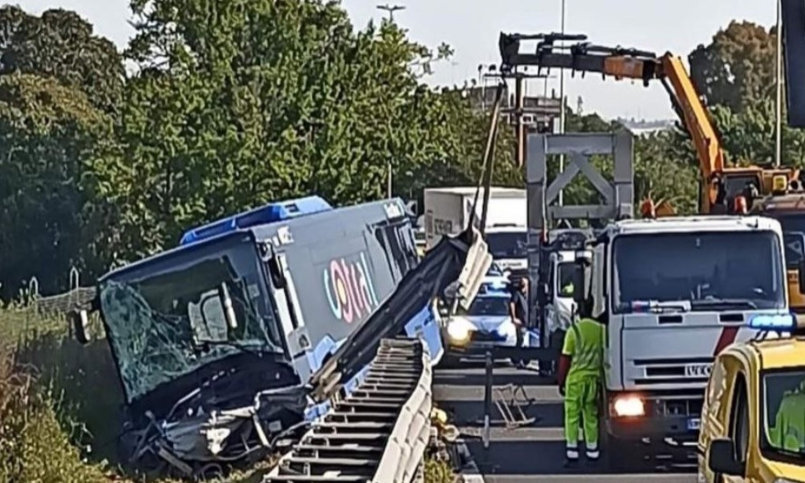 Incidente Bus Cotral a Roma sul GRA
