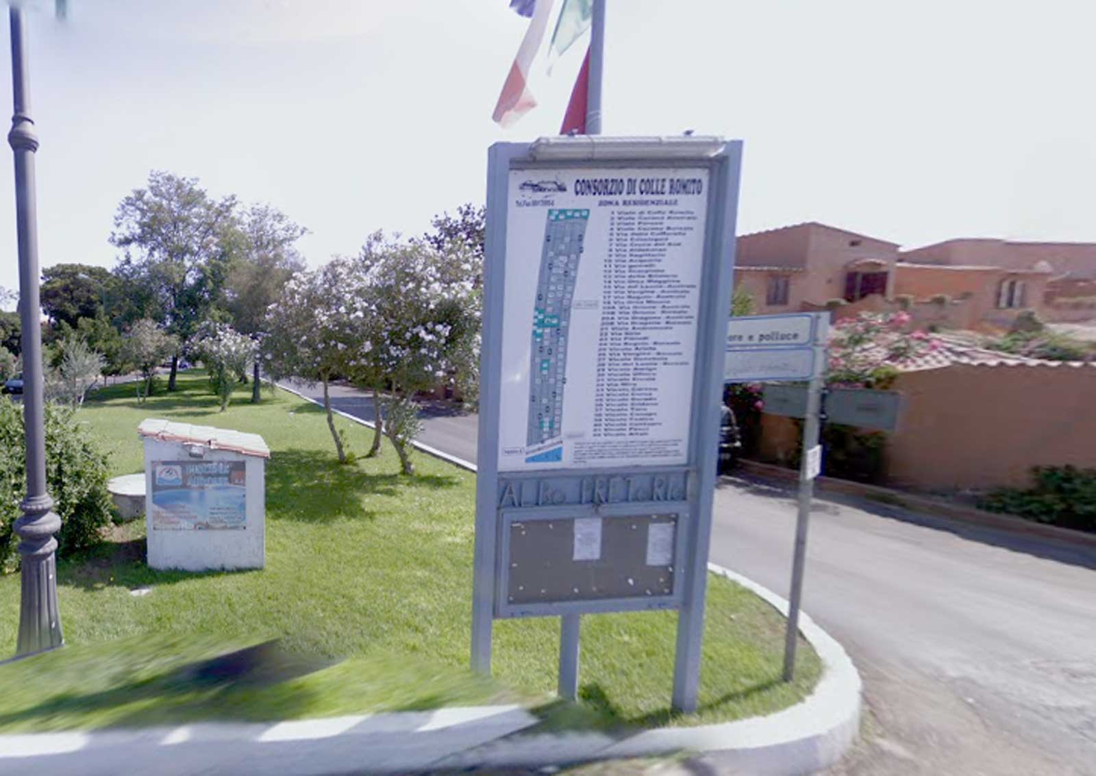 L'ingresso al consorzio di Colle Romito, zona residenziale, foto Google Street View, foto elaborata in 3d con Intelligenza Artificiale