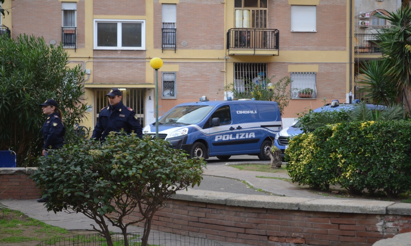 Polizia a Ostia per l'arresto di M.L legato alla banda della Magliana