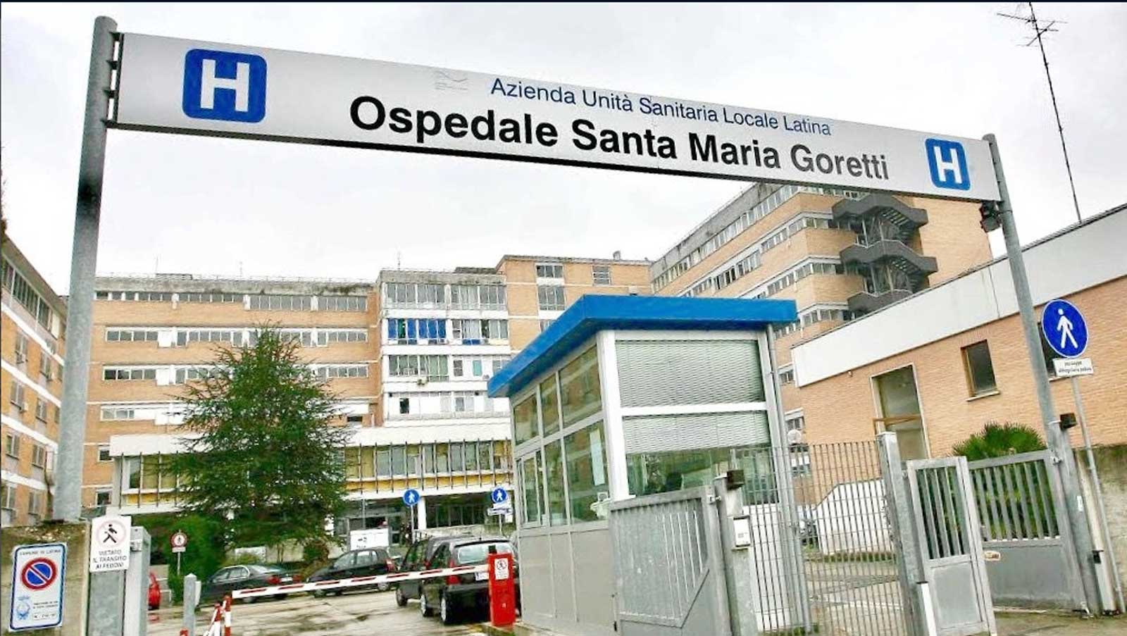 L'ingresso dell'ospedale Goretti di Latina, a due passi da Cisterna, dove è stato trasportato un ferito