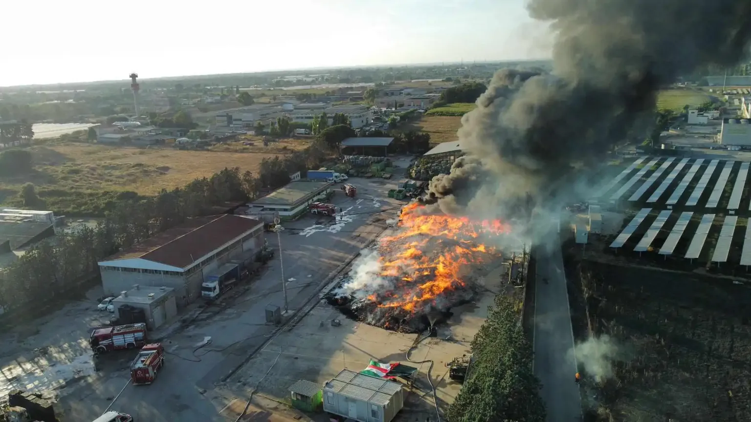 Incendio alla Eco Imballaggi