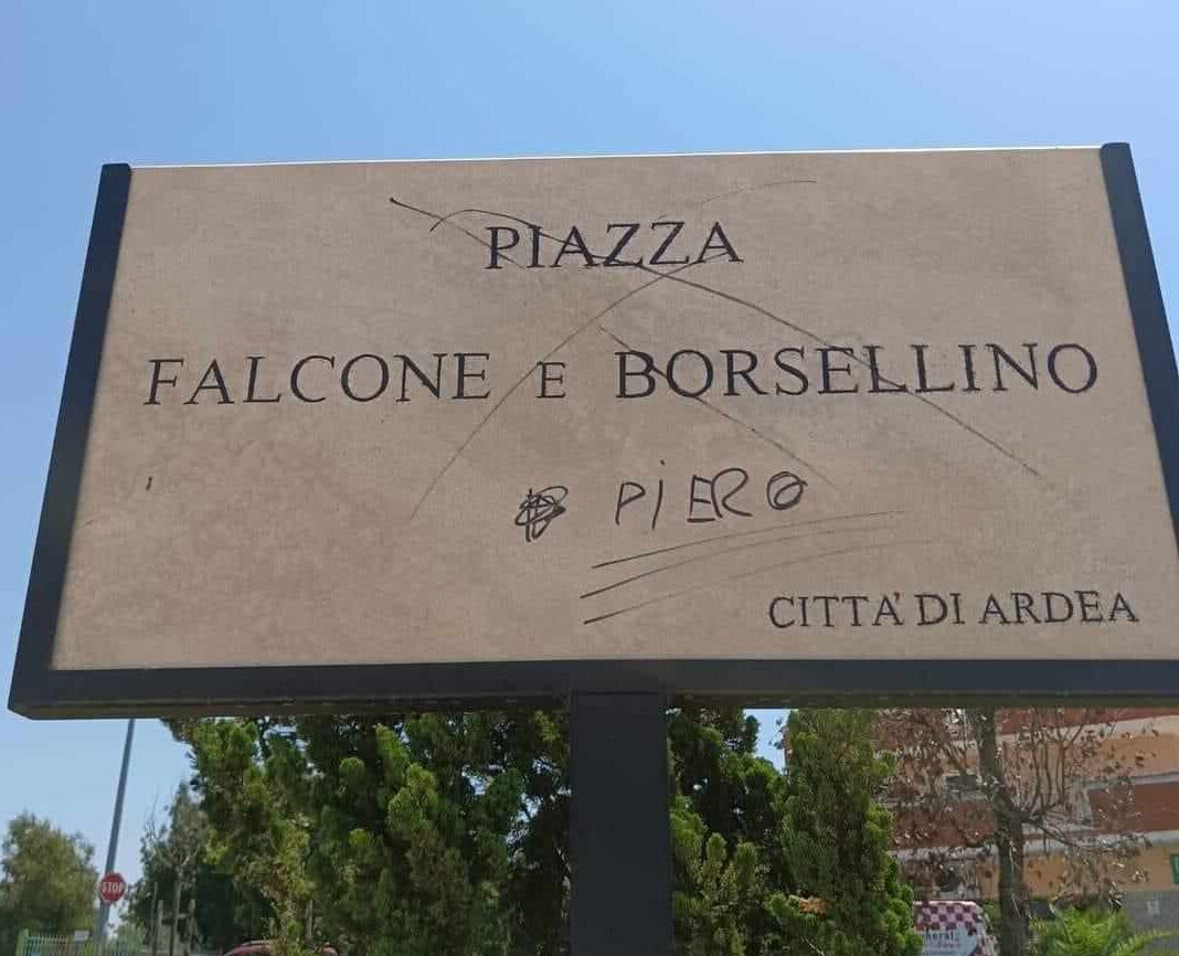 Piazza Falcone e Borsellino a Tor San Lorenzo