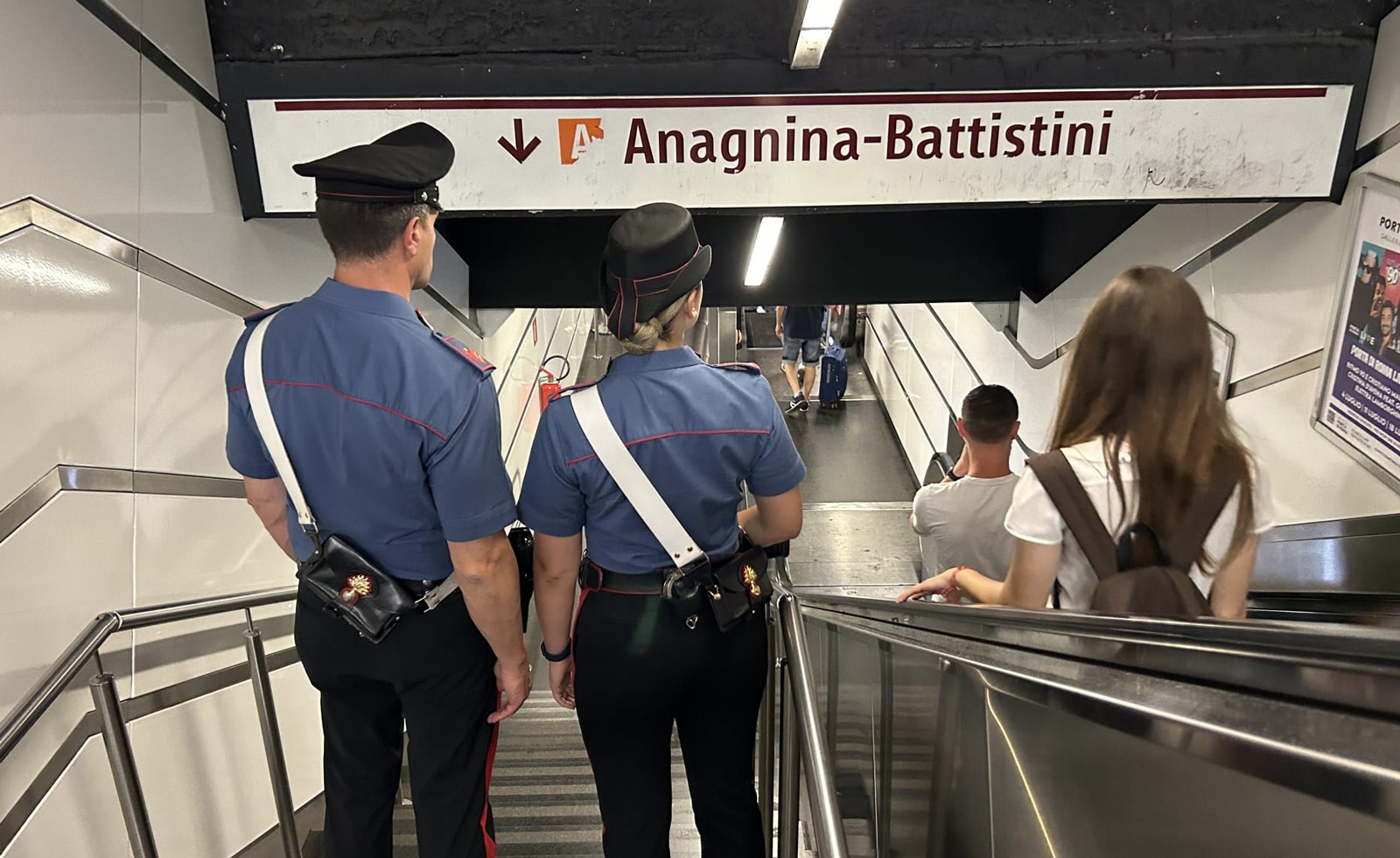 Controlli antiborseggio dei Carabinieri in Metro