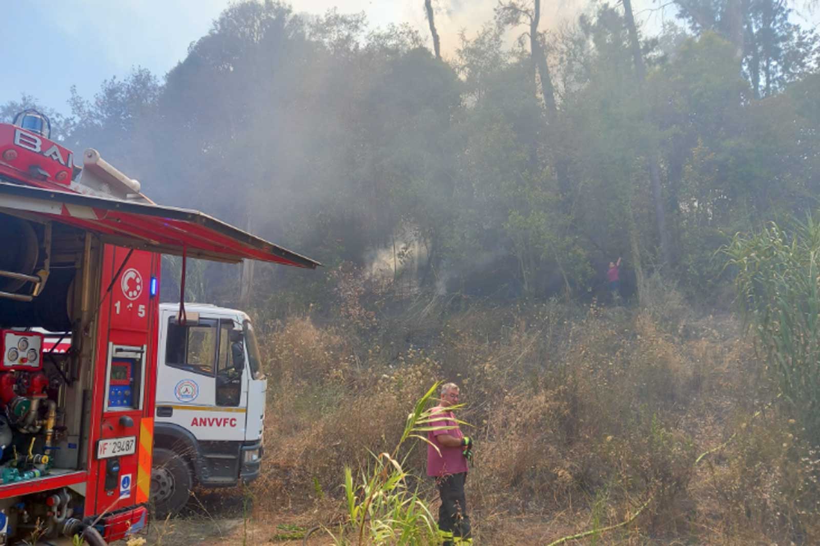 Boccea, incendio in corso