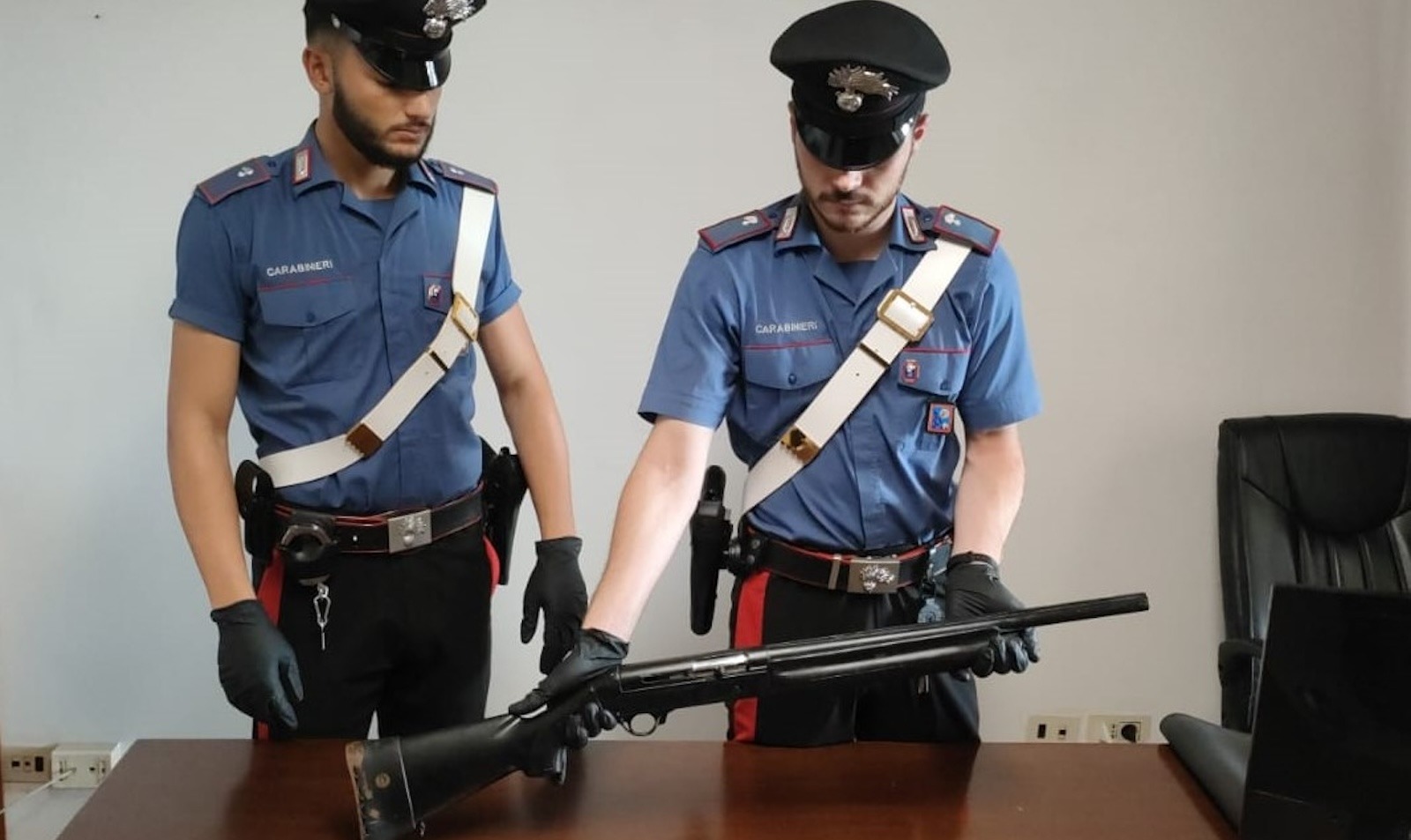 Carabinieri Artena: trovato fucile rubato a casa di un 33enne che minacciava di morte la moglie