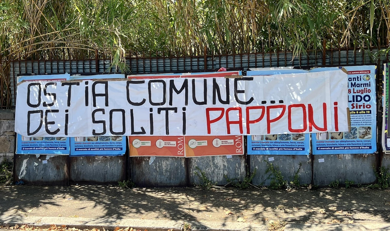 striscione Ostia Antica