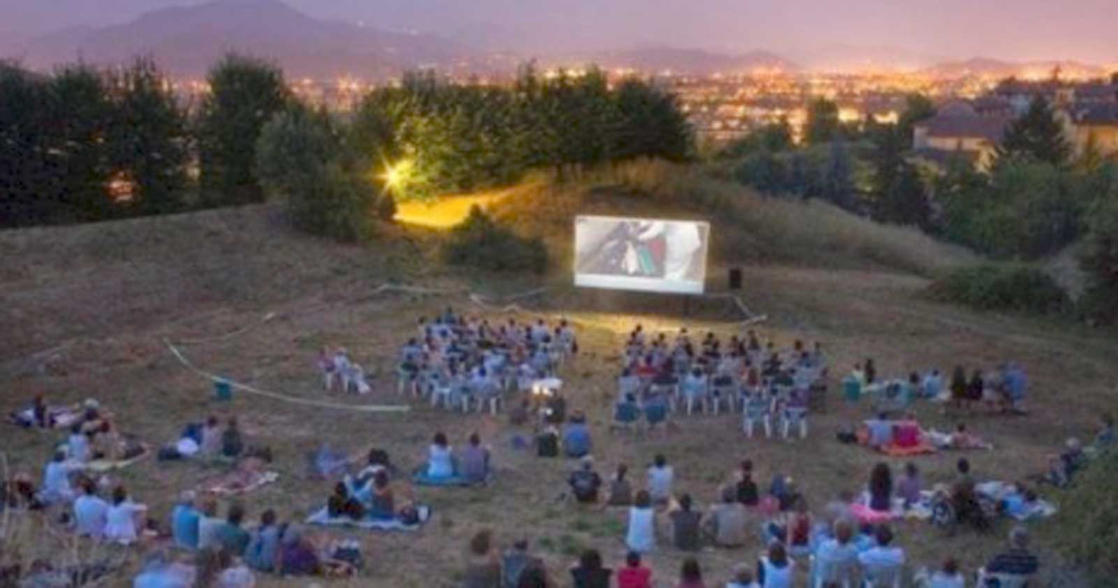 Un cinema all'aperto, foto generica