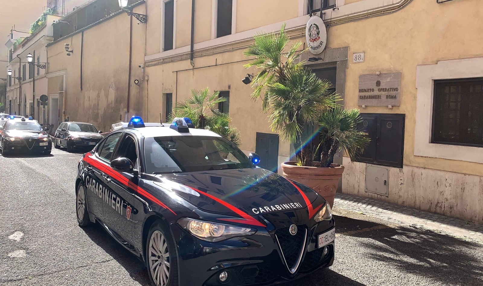 Carabinieri per arresti centro educazione motoria