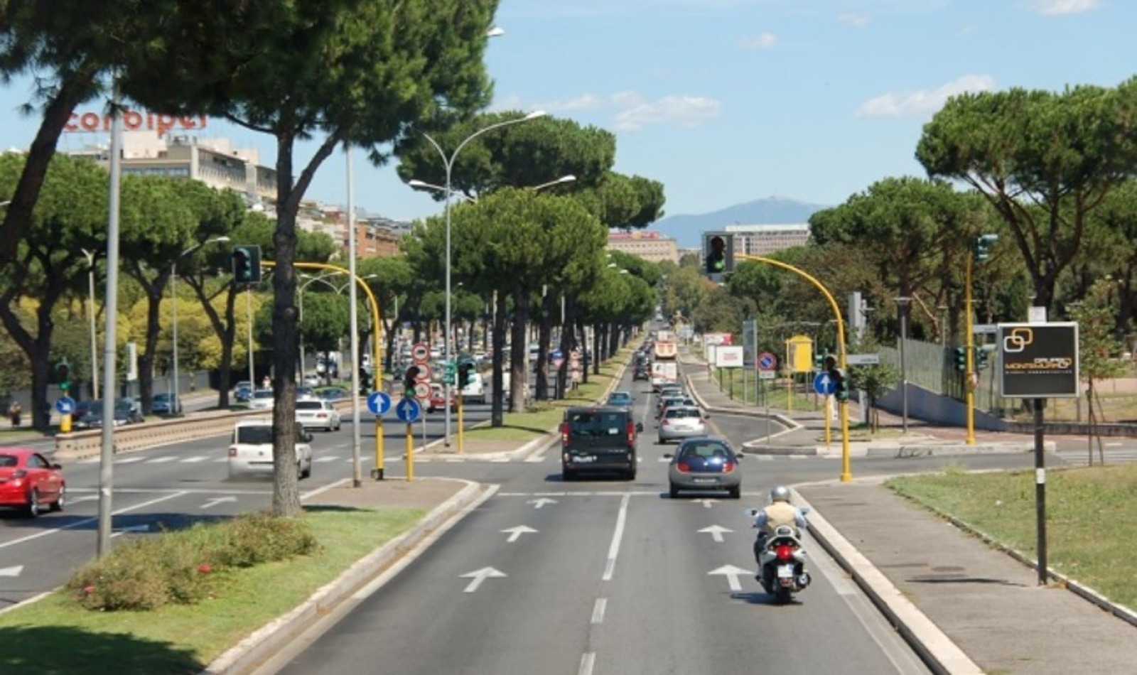 Lavori sulla Colombo a Roma