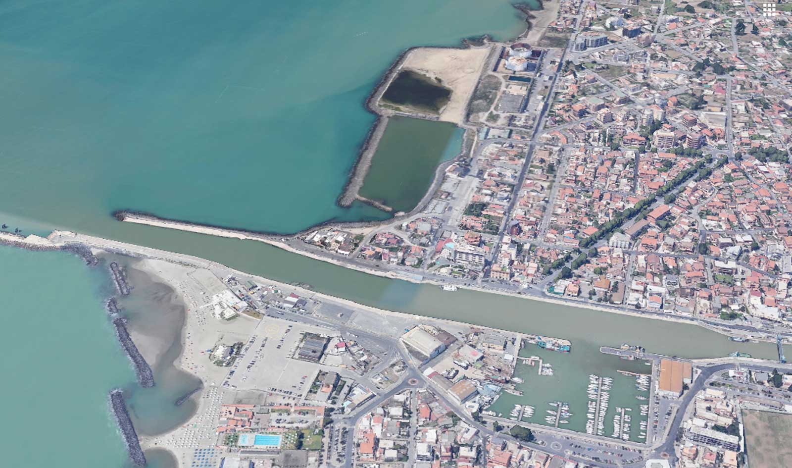 Il Comune di Fiumicino, lungomare di via Clementina dove sono attivi i 2 chioschi comunali