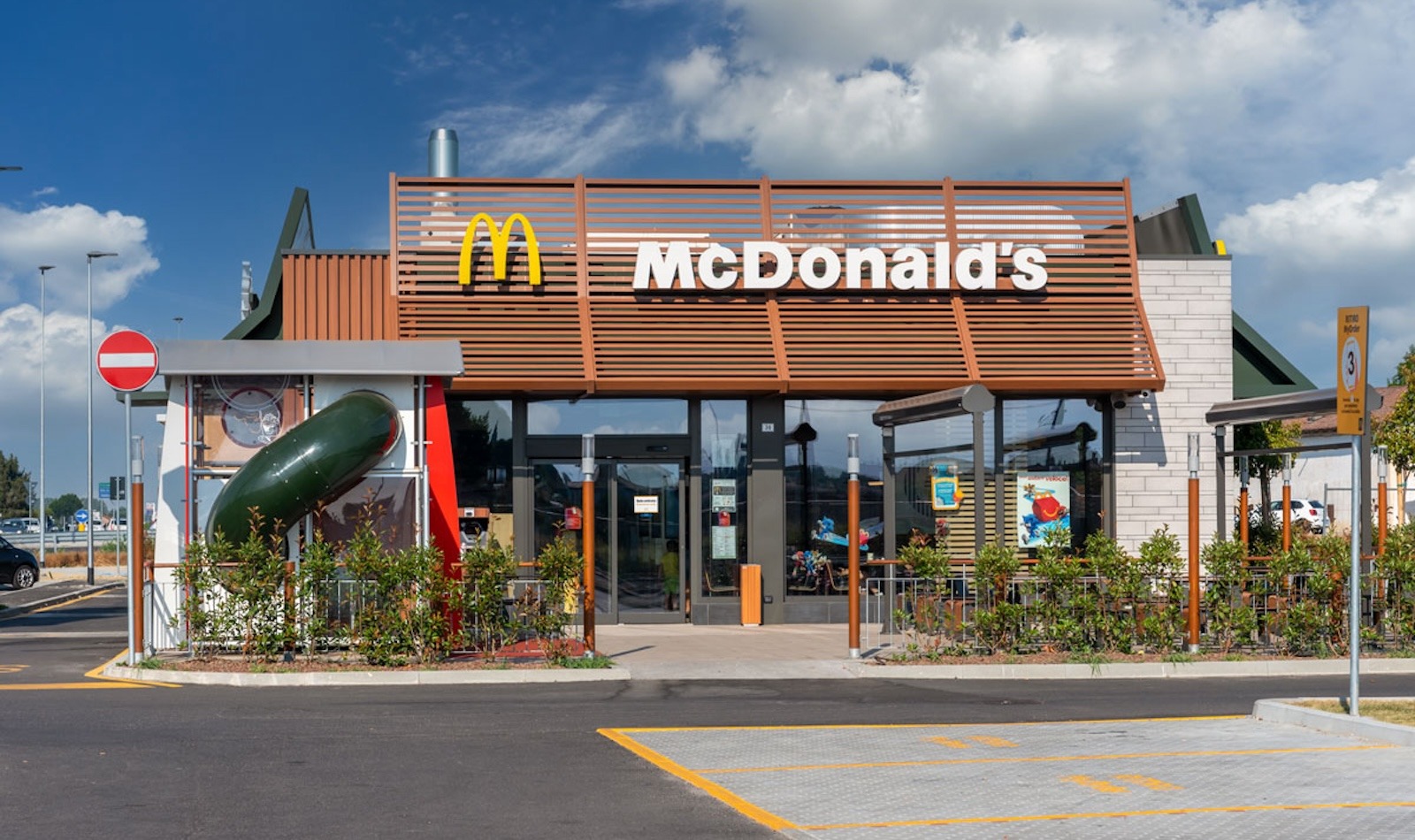 Mc Donald's apre a Primavalle e cerca 50 persone da assumere