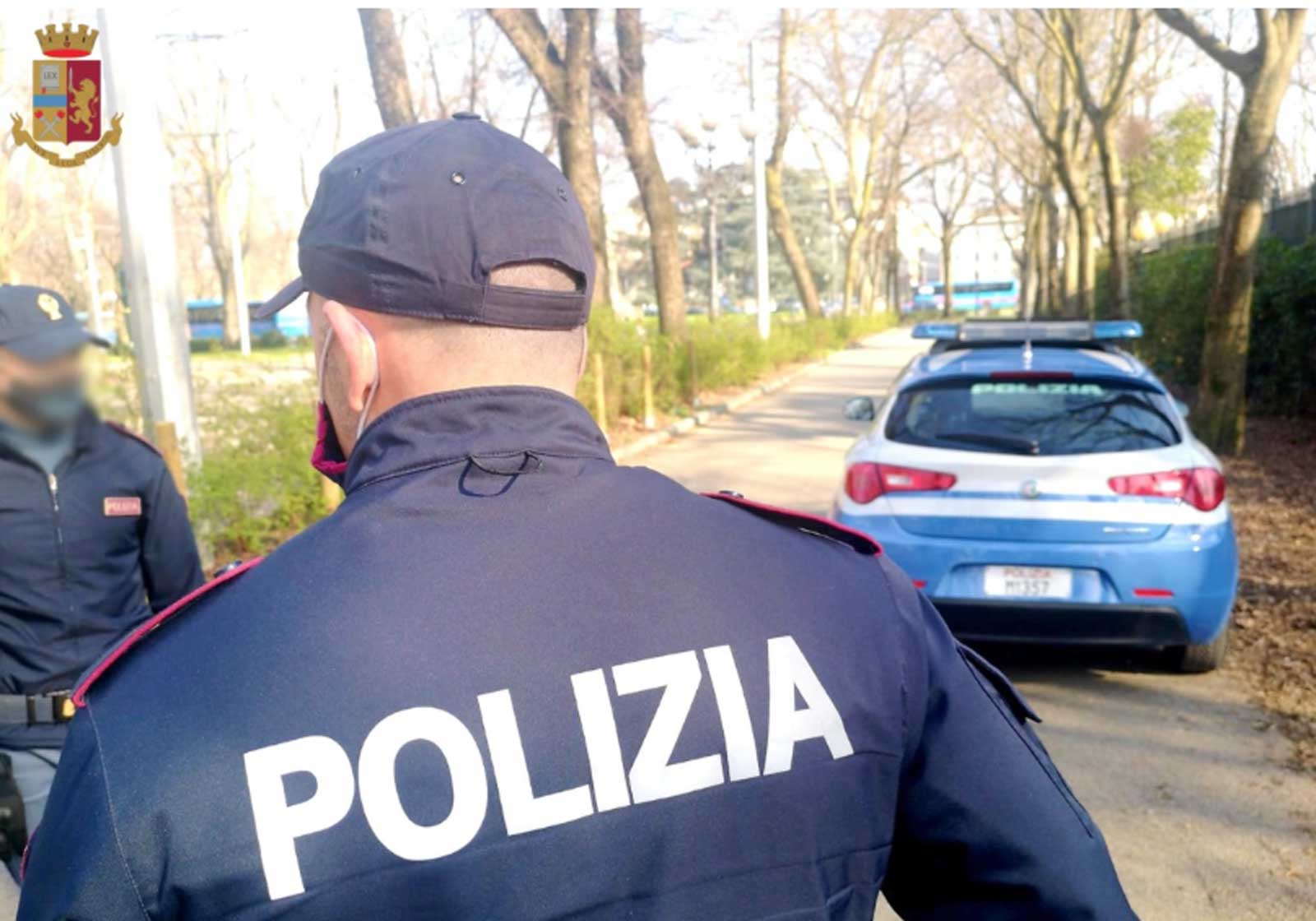 La Polizia interviene alla Borghesiana per arrestare i 2 uomini