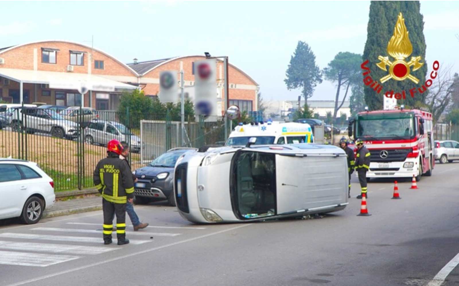 Roma, un incidente stradale