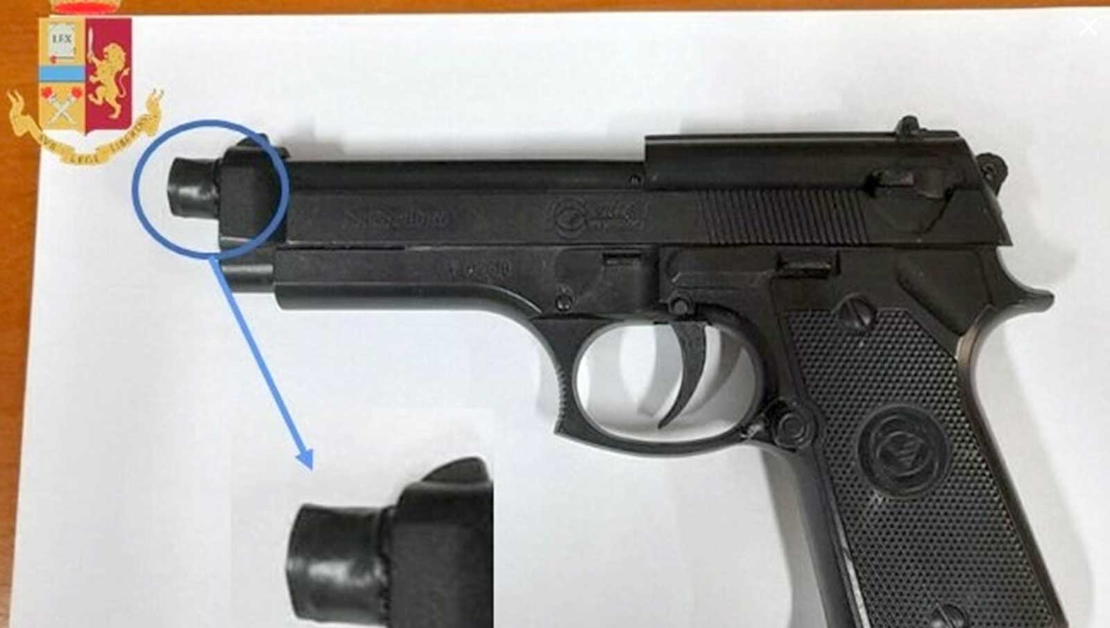 Una pistola giocattolo, foto generica non rappresentativa di quella utilizzata dal cittadino di cui si racconta nell'articolo