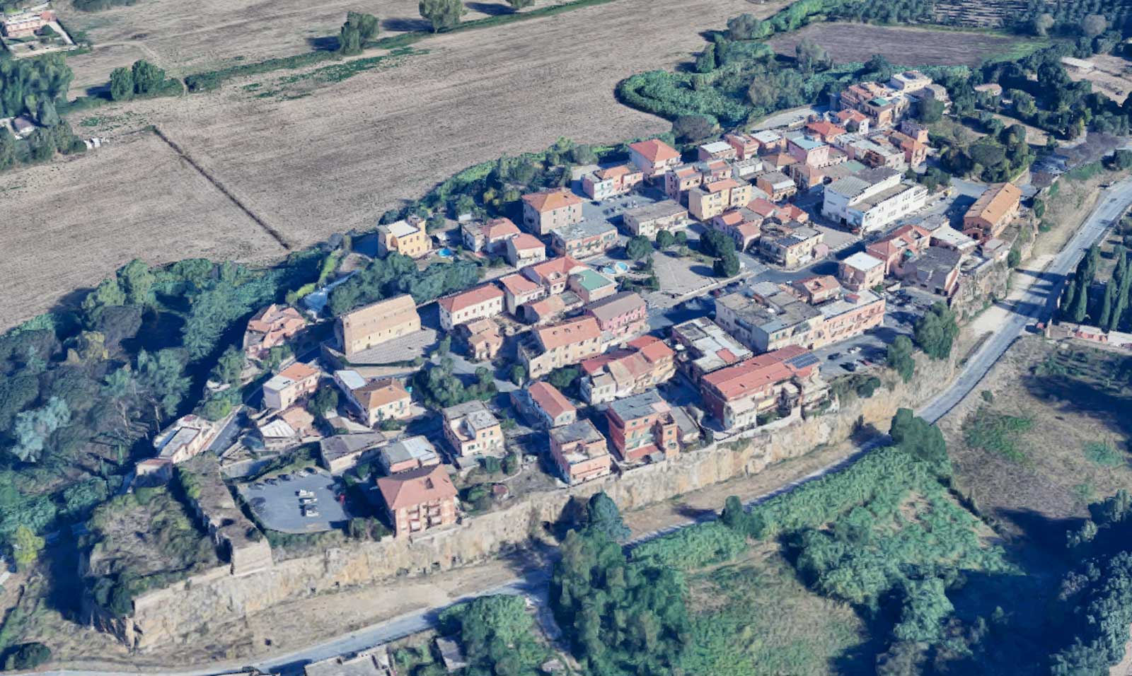 La rocca di Ardea, inc entro storico, foto Google Heart