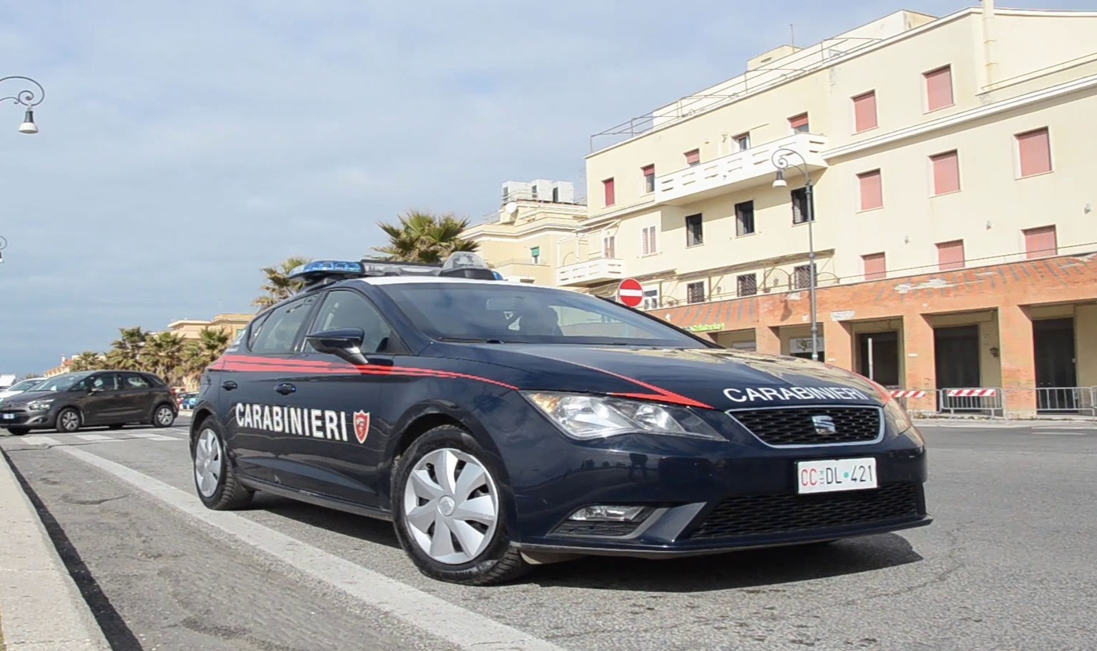 Carabinieri a Ostia dopo rapina