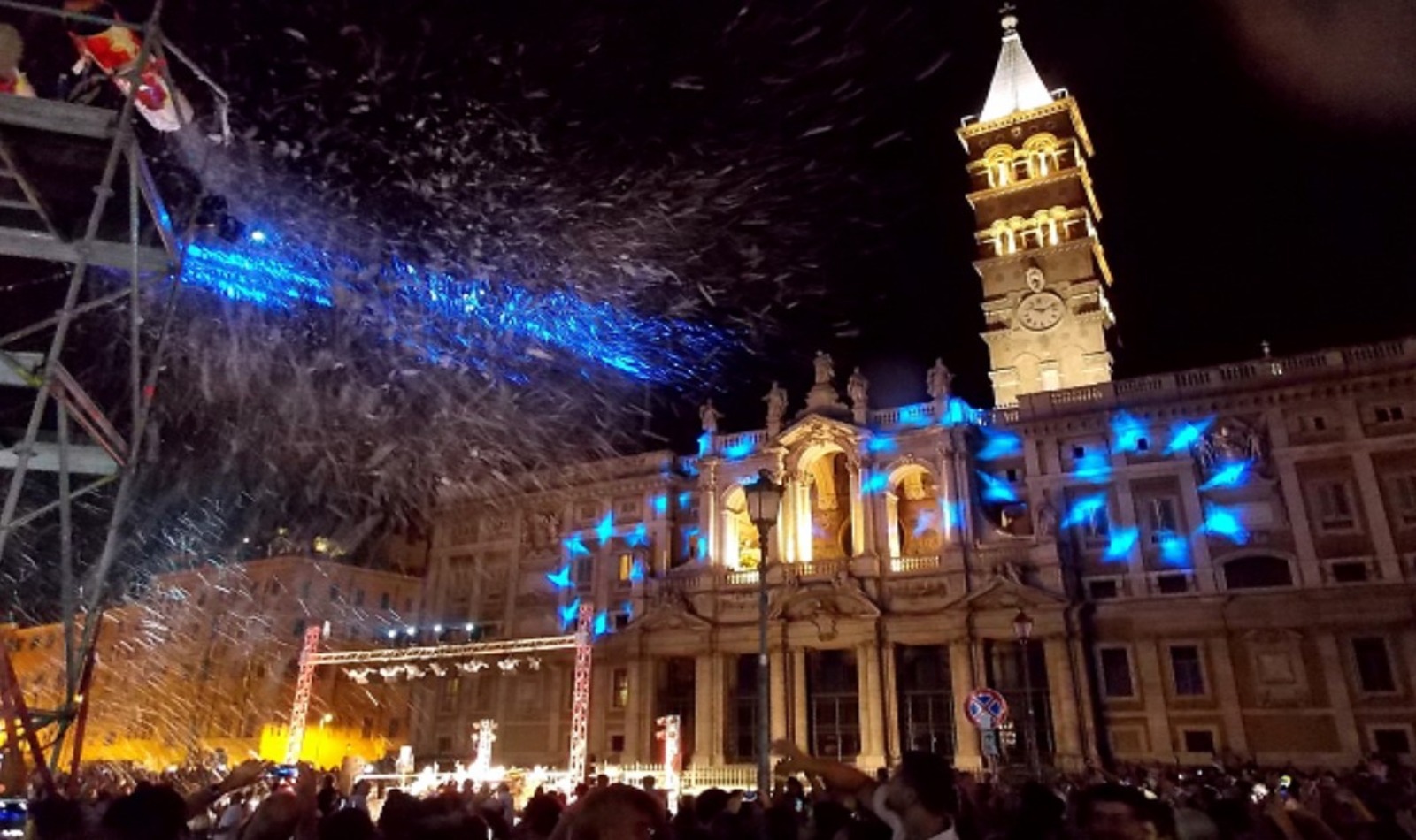 Miracolo della neve oggi a Roma