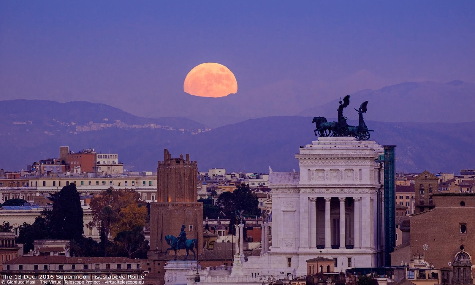 super luna blu a Roma