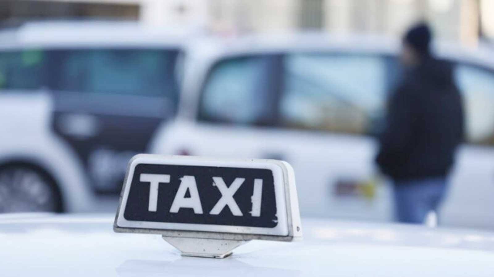 Roma, un taxi in servizio nella Capitale