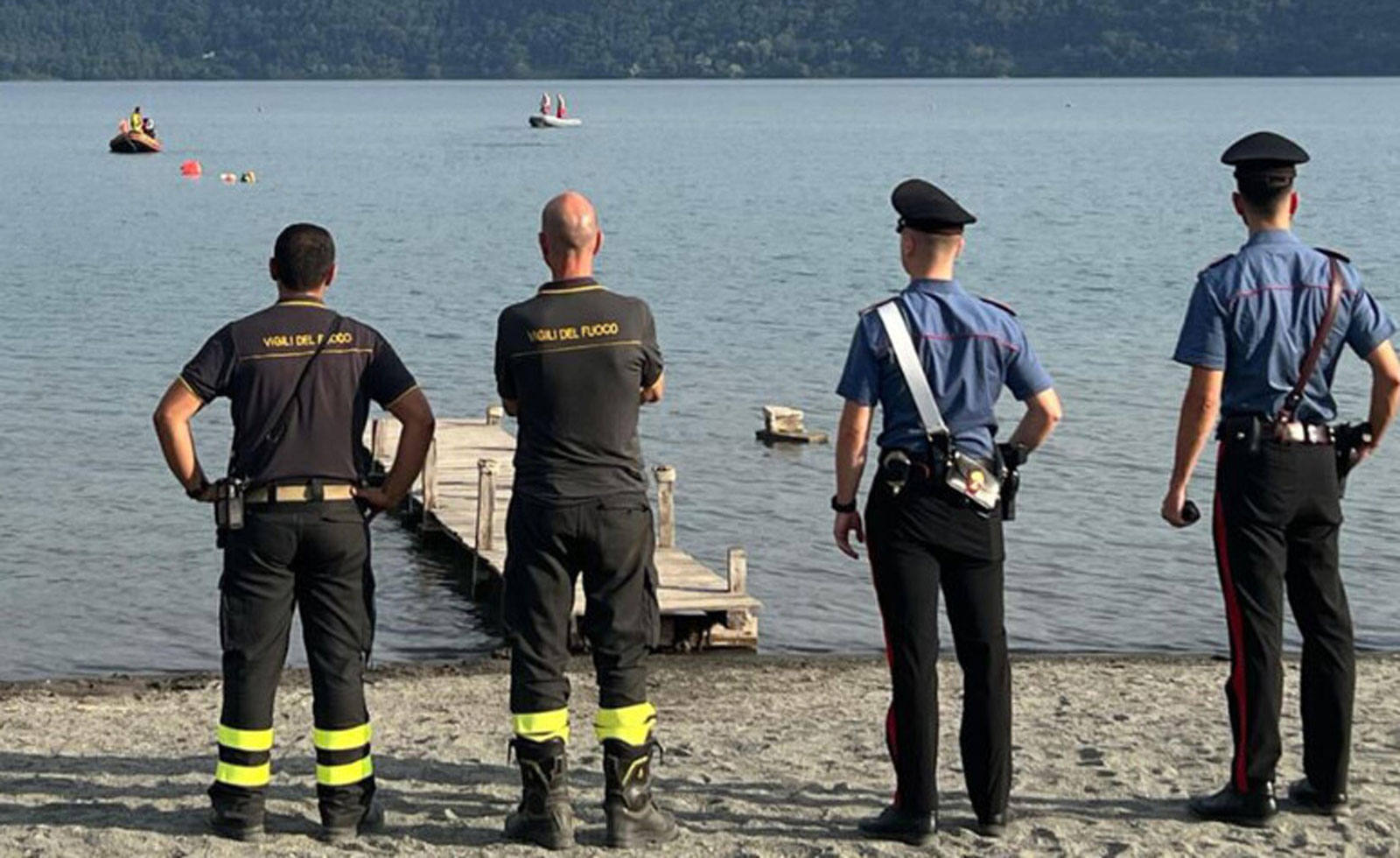 Le ricerche dei dispersi nel lago di Castel Gandolfo