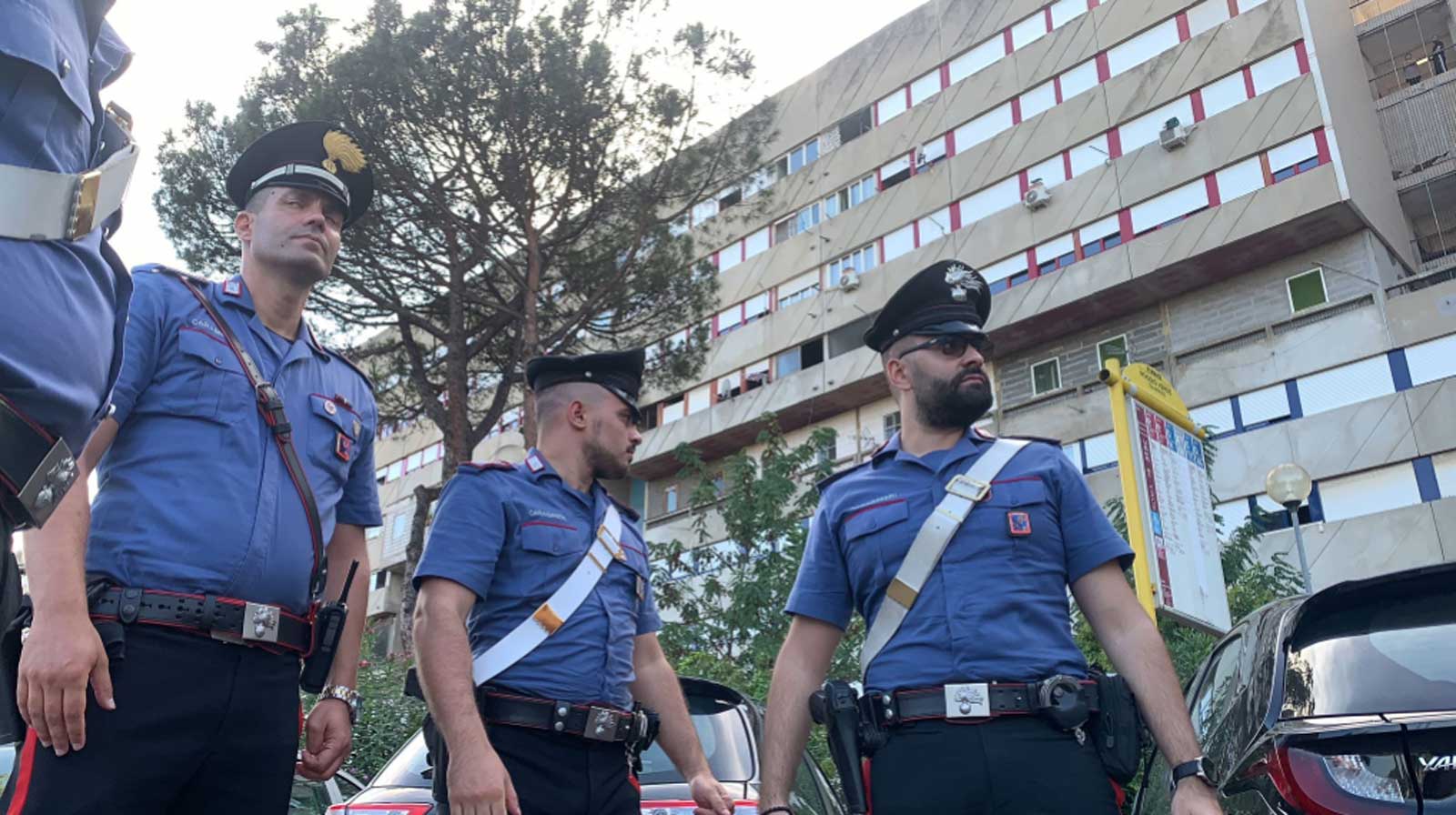 Carabinieri a Corviale e Bastogi