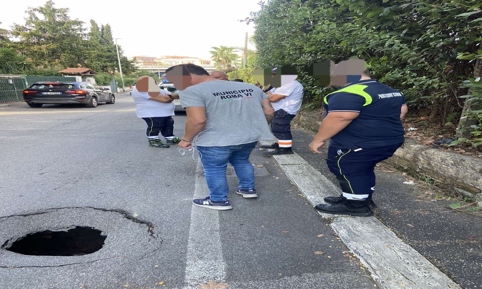 Voragine in via di Grotte Celoni a Torre Gaia