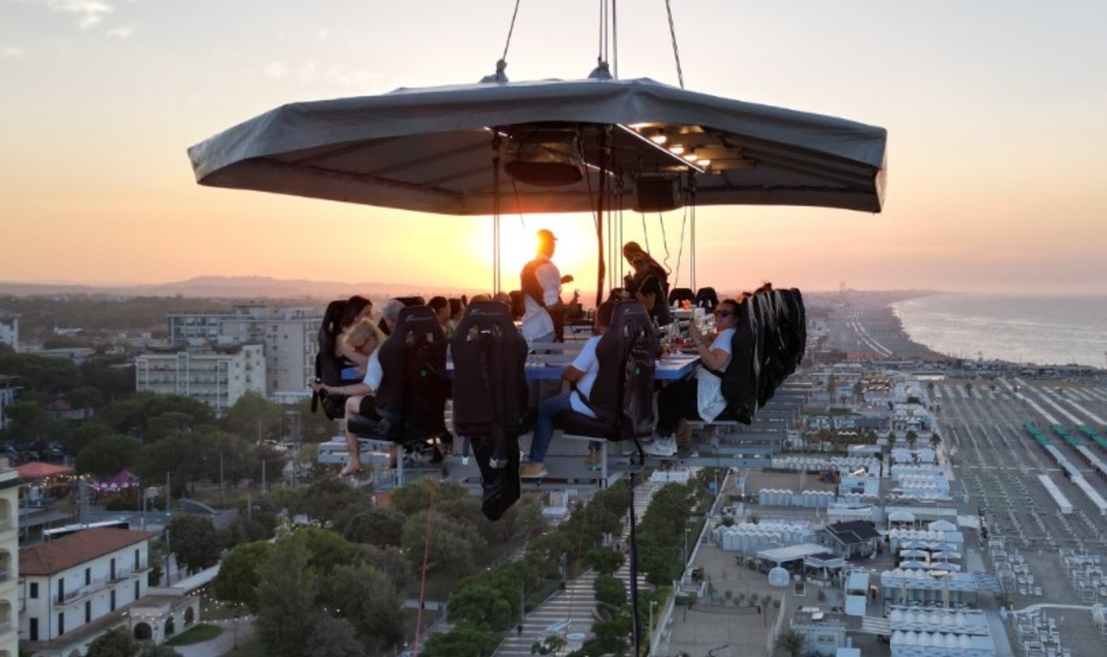 Dinner in the Sky a Formia