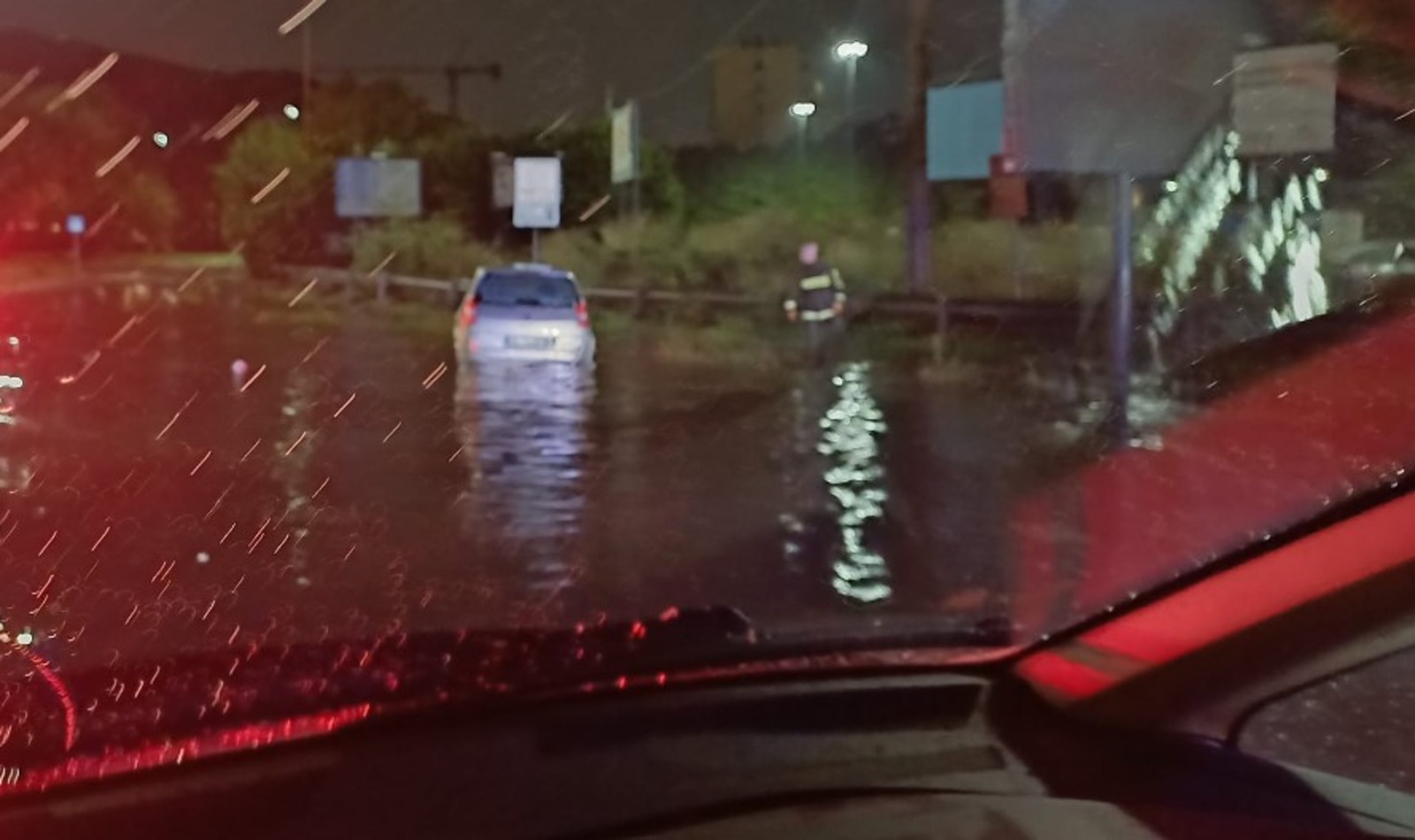 Maltempo Roma e strade allagate oggi