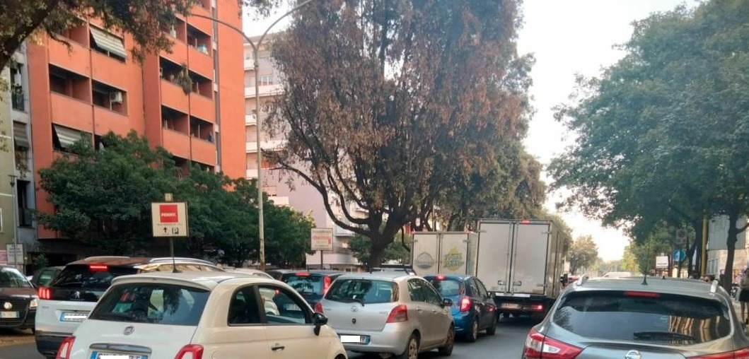 viale marconi caos