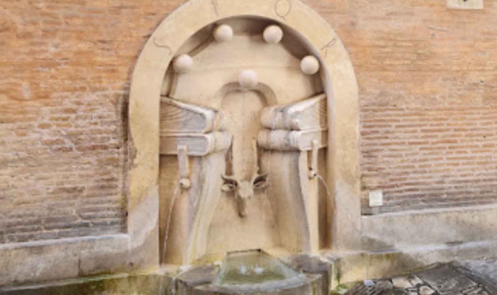 Fontana dei Libri Roma