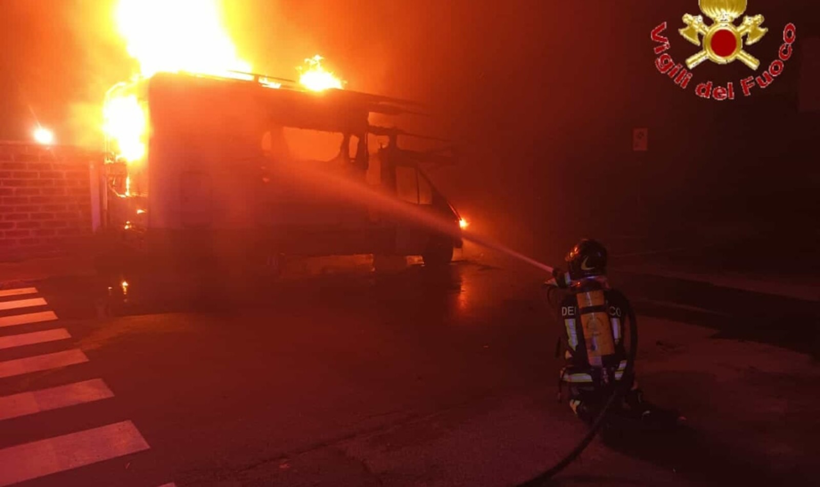 Incendio camper a Civitavecchia