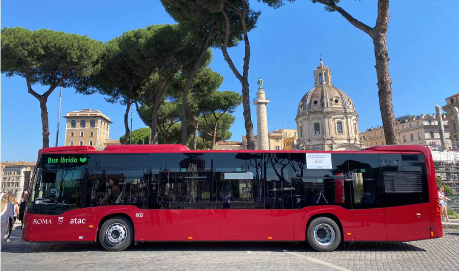 Roma, un bus Atac in giro per la città foto Comune di Roma