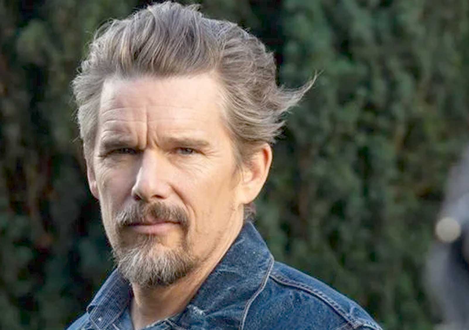 Ethan Hawke a Roma per il suo nuovo film Blue Moon