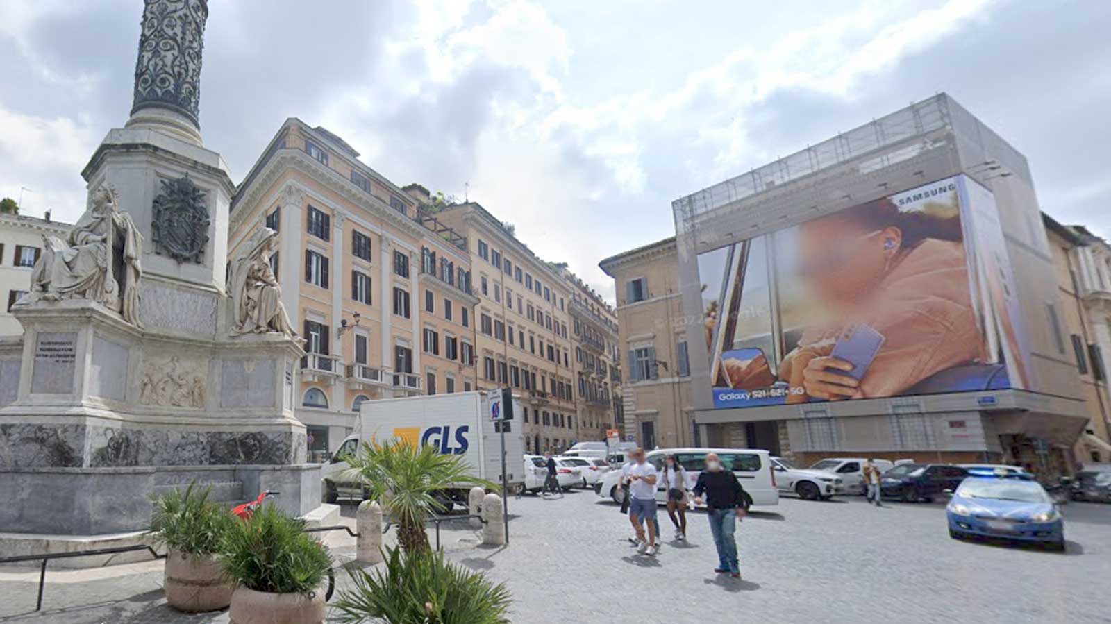 Roma, un cantiere che dura da anni in piazza di Spagna