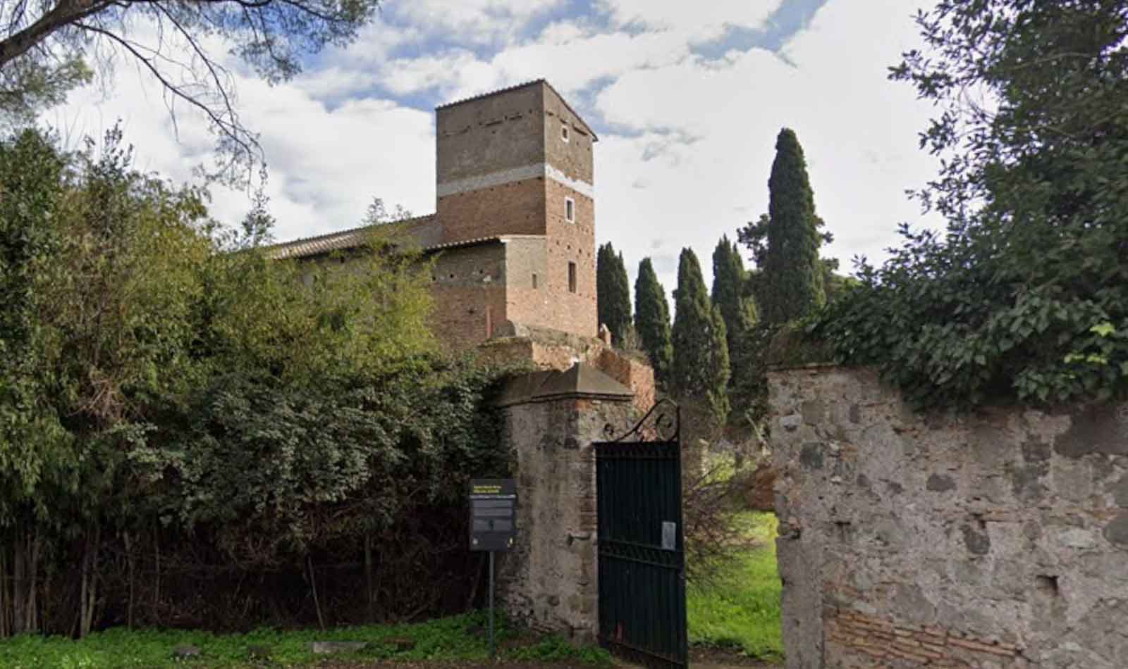 Roma villa dei Quintili Appia Antica Casale Santa Maria Nova Tulliola