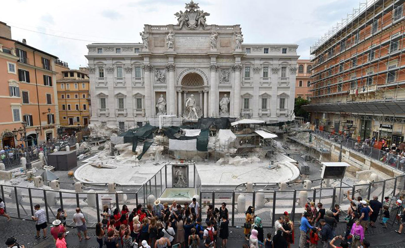 Il restauro di Fontana di Trevi