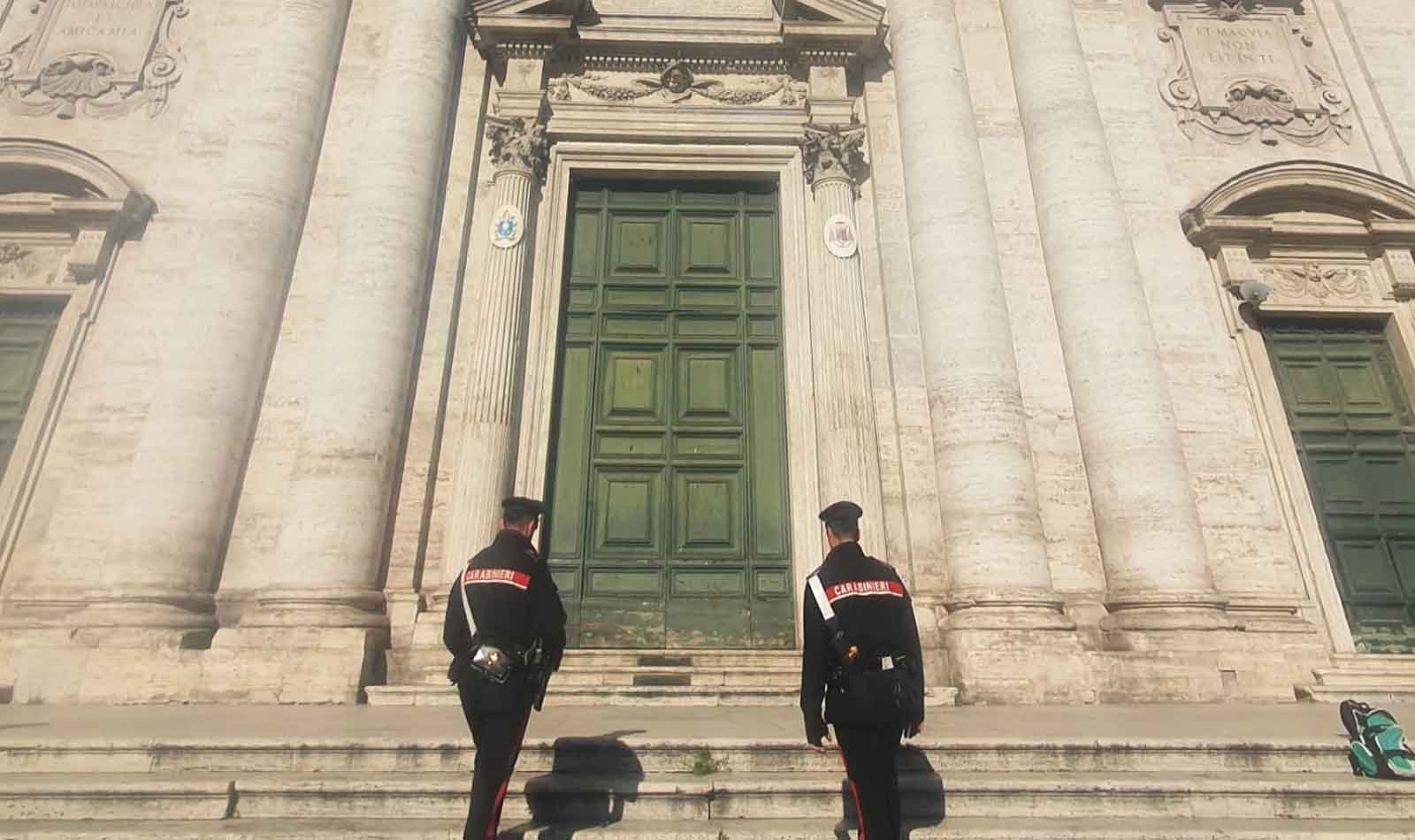 Carabinieri in azione chiese di Roma