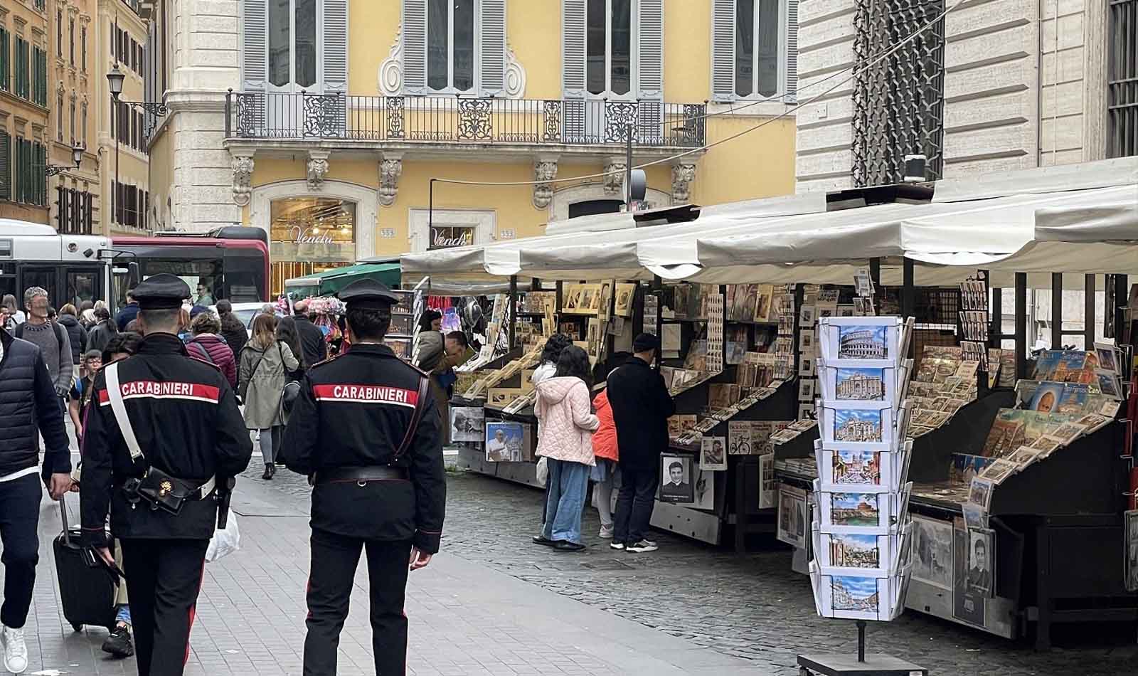 Roma, via del Corso Carabinieri