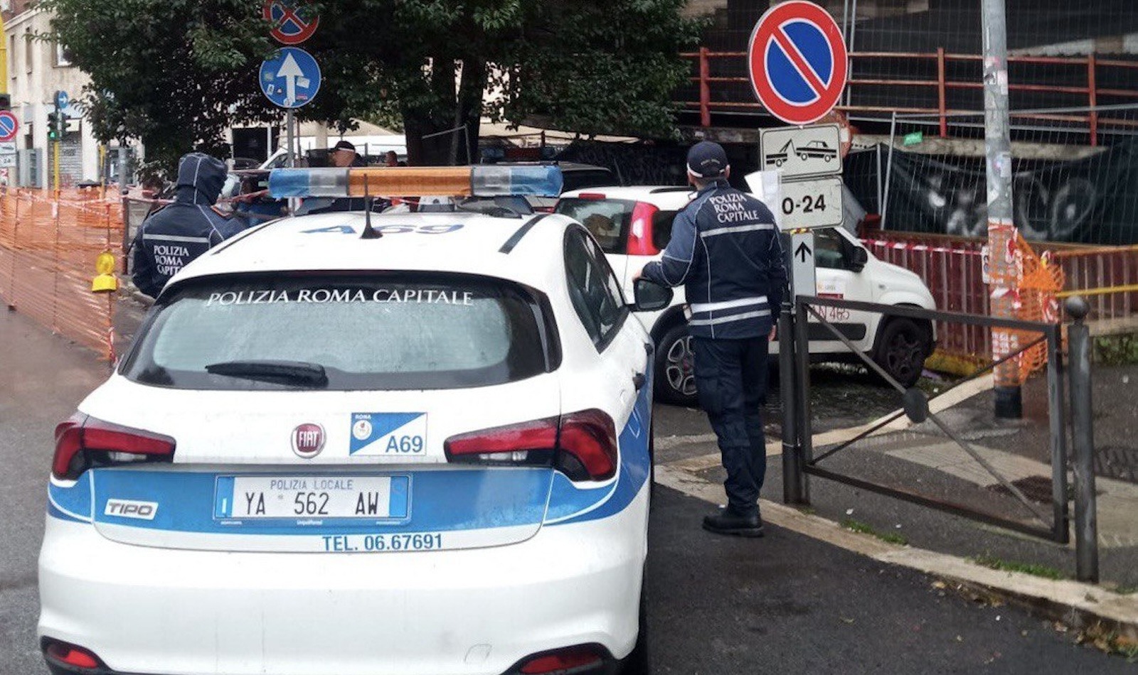 polizia locale Mercato Metronio - parcheggio multipiano via Magna Grecia