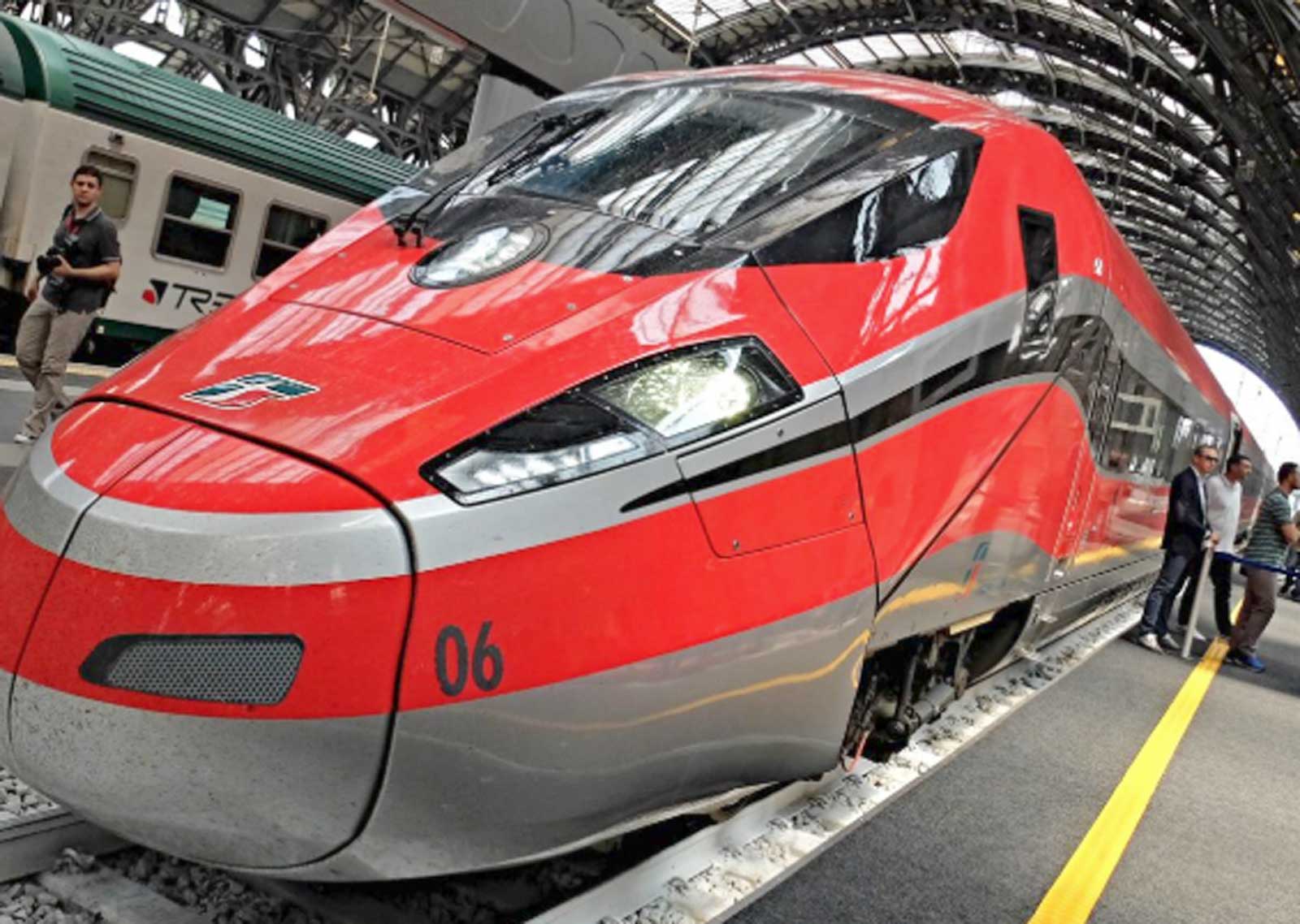 Un treno dell'alta velocità attivo tra Roma, Orte e Firenze