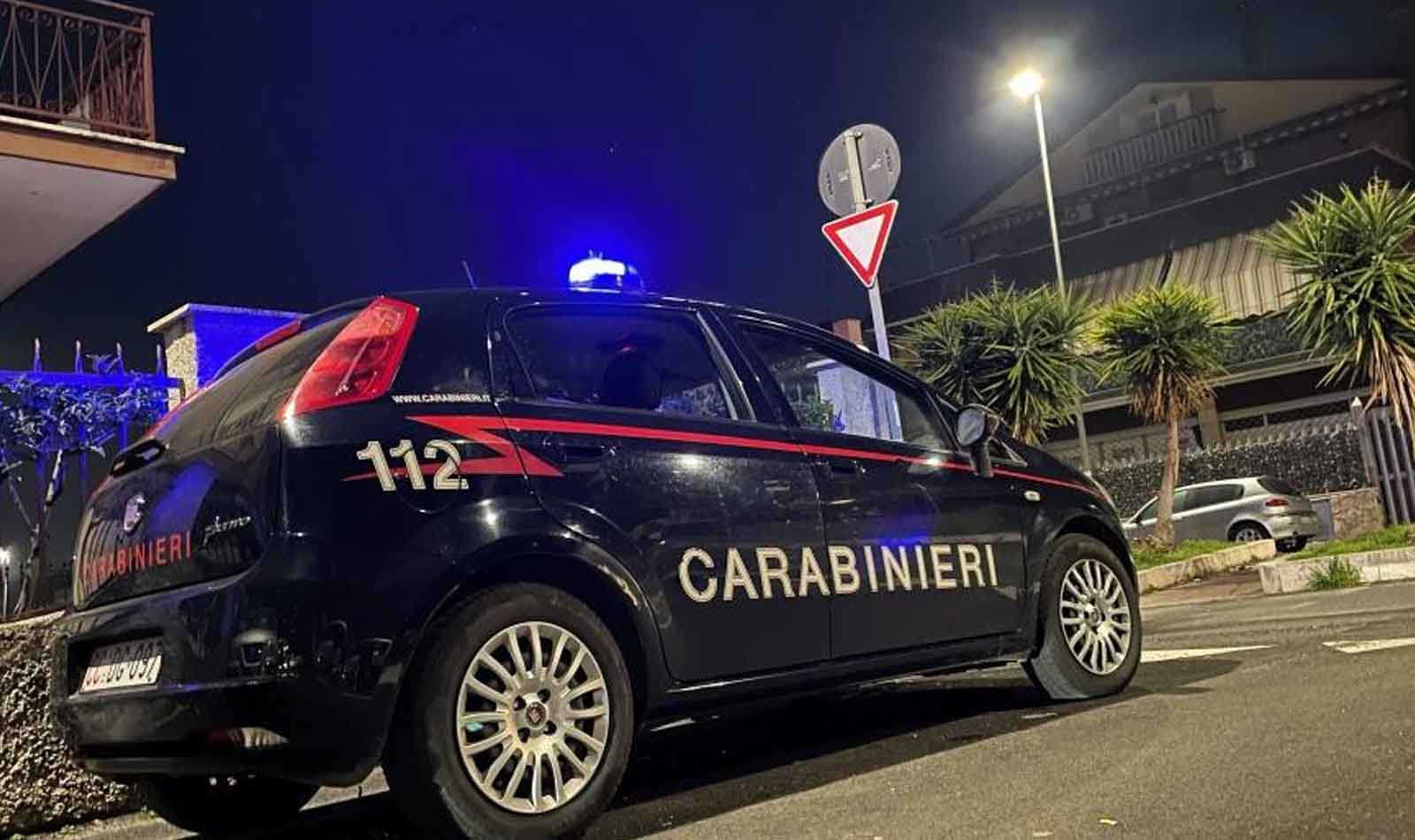 Carabinieri Roma truffa finto incidente