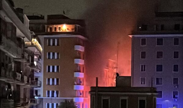 incendio Appio Latino via Gaspare Finali a Roma