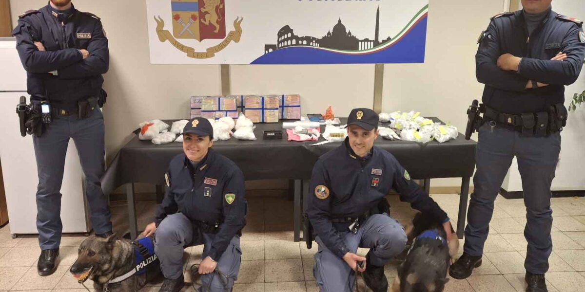 Roma, Polizia sequestra 20 kg di droga al Quarticciolo