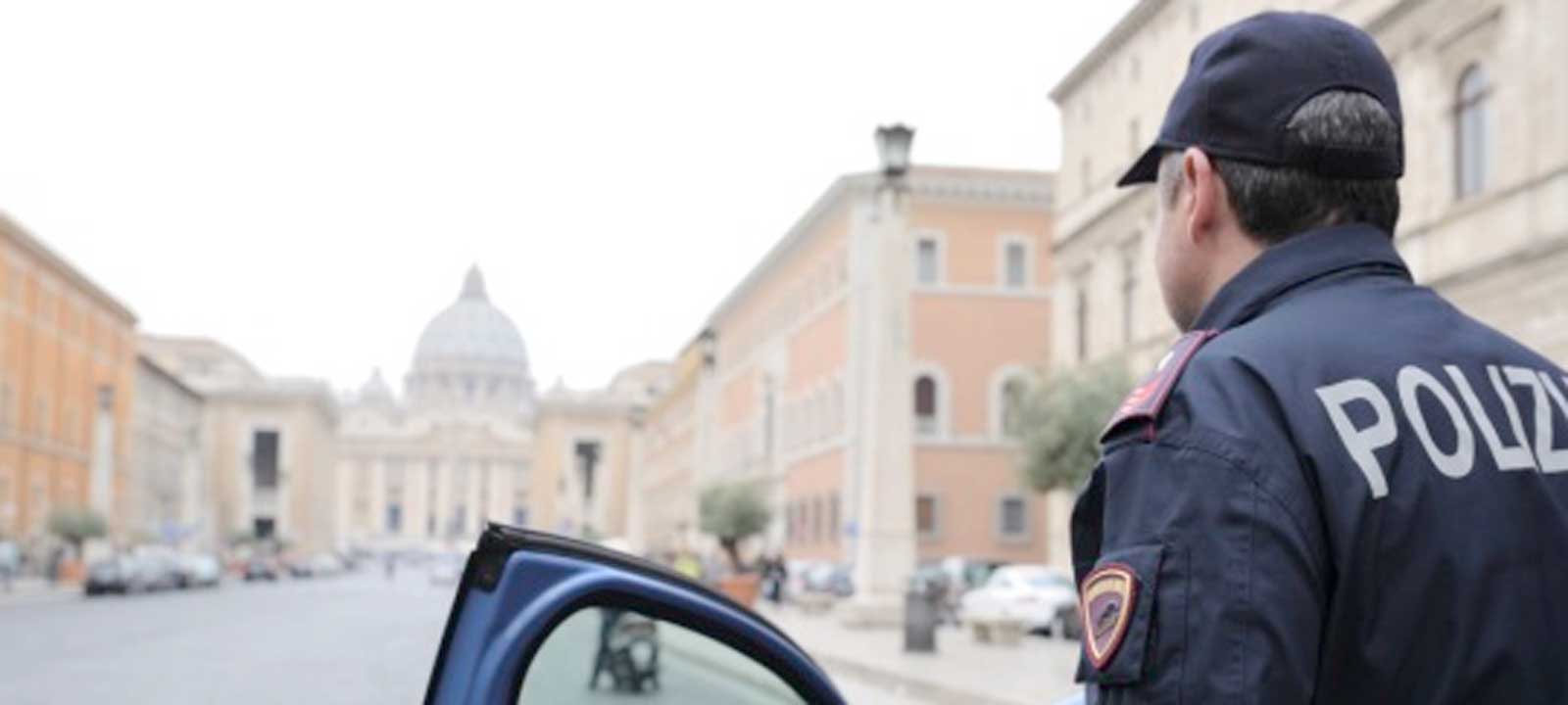 Polizia di Stato a piazza San Pietro, Roma