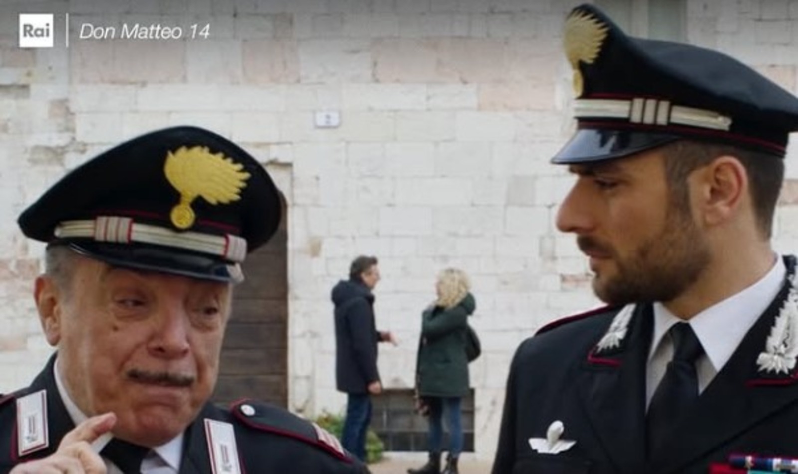 Capitano e maresciallo Cecchini in Don Matteo 14