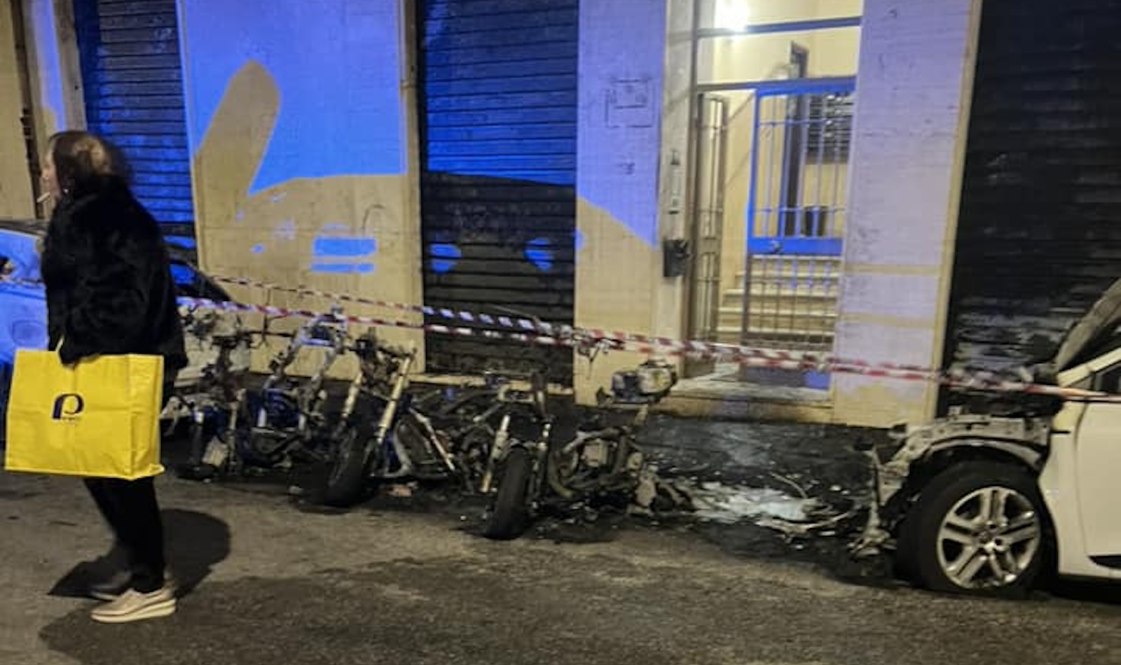 incendio Appio Latino via Gaspare Finali a Roma